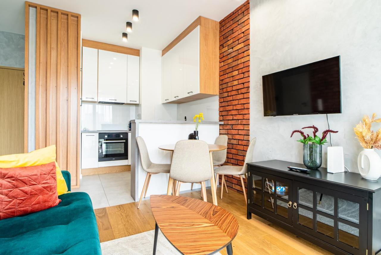 Apartamentysnu, Wola Premium II Z Parkingiem วอร์ซอ ภายนอก รูปภาพ